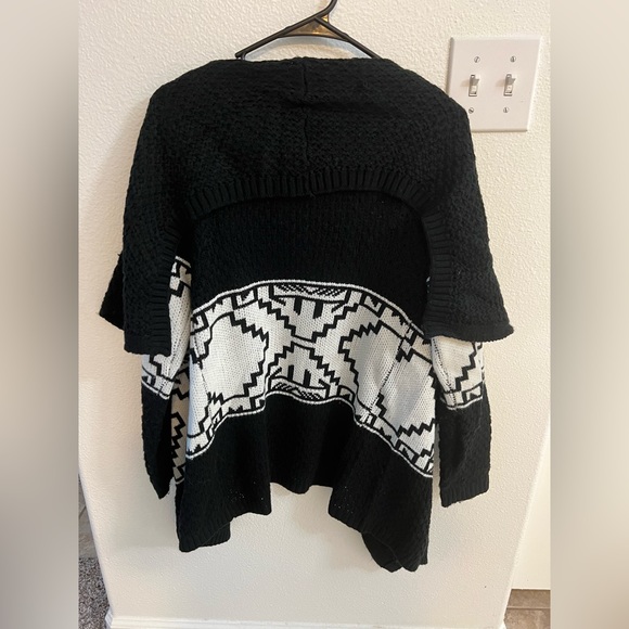 Cardigan - Picture 2 of 2